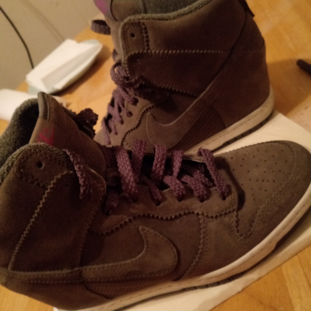 Pre owned GREEN SUEDE DUNK SKY 528899-2